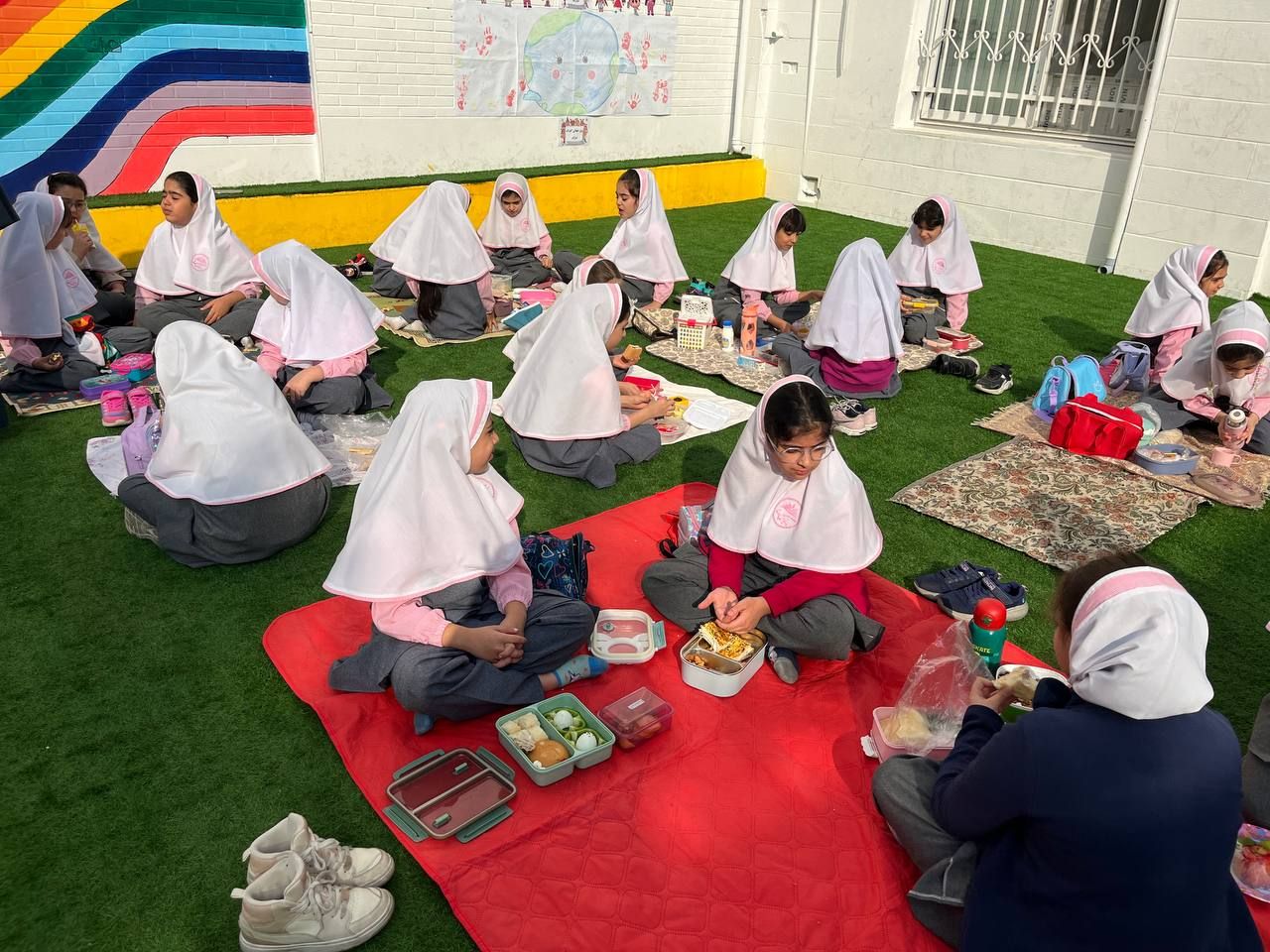 مدرسه دخترانه پروین اعتصامی در کرج – محیطی ایدهآل برای پرورش نسل آینده مدرسه دخترانه پروین اعتصامی در کرج – محیطی ایدهآل برای پرورش نسل آینده